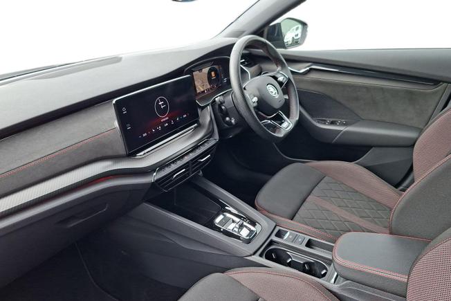 ŠKODA Octavia Photo 2