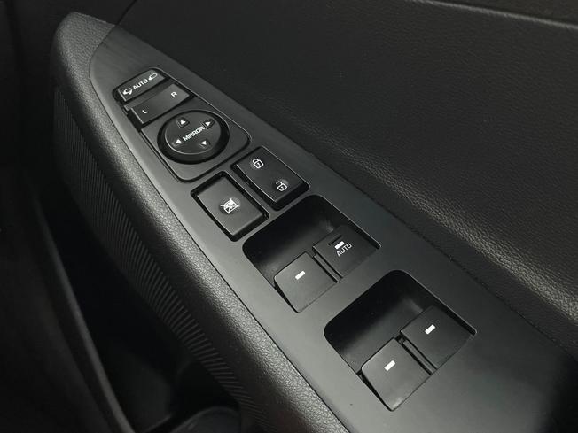 HYUNDAI Tucson Photo 34