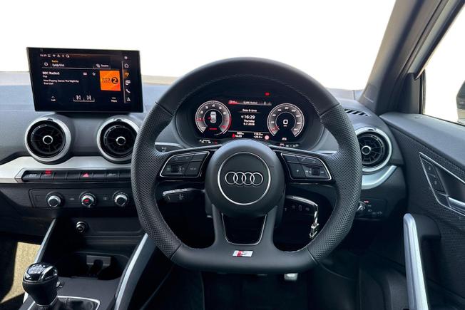 AUDI Q2 Photo 11