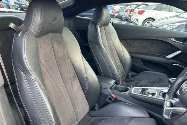 AUDI TT Photo 43