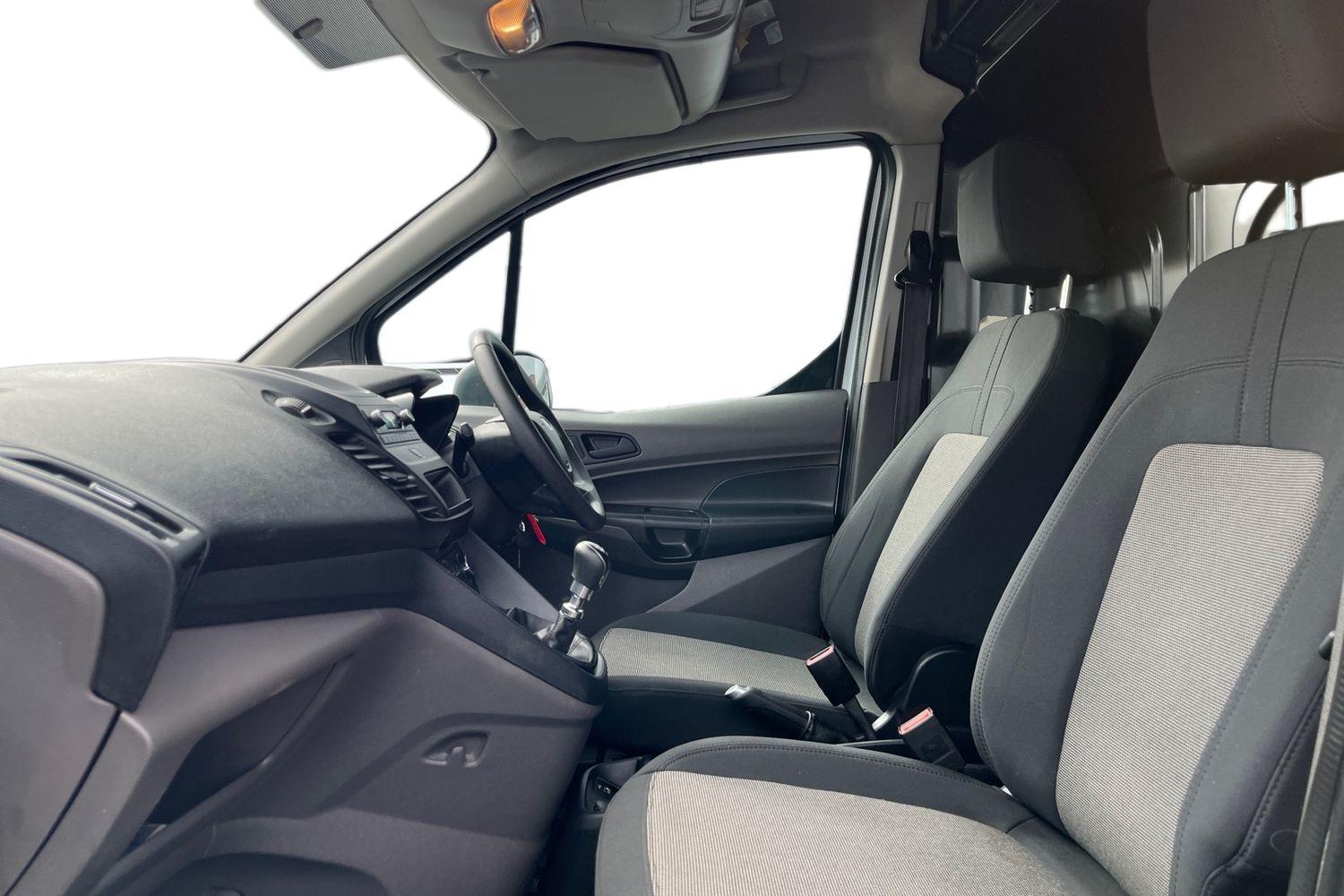 Ford TRANSIT CONNECT Photo 9