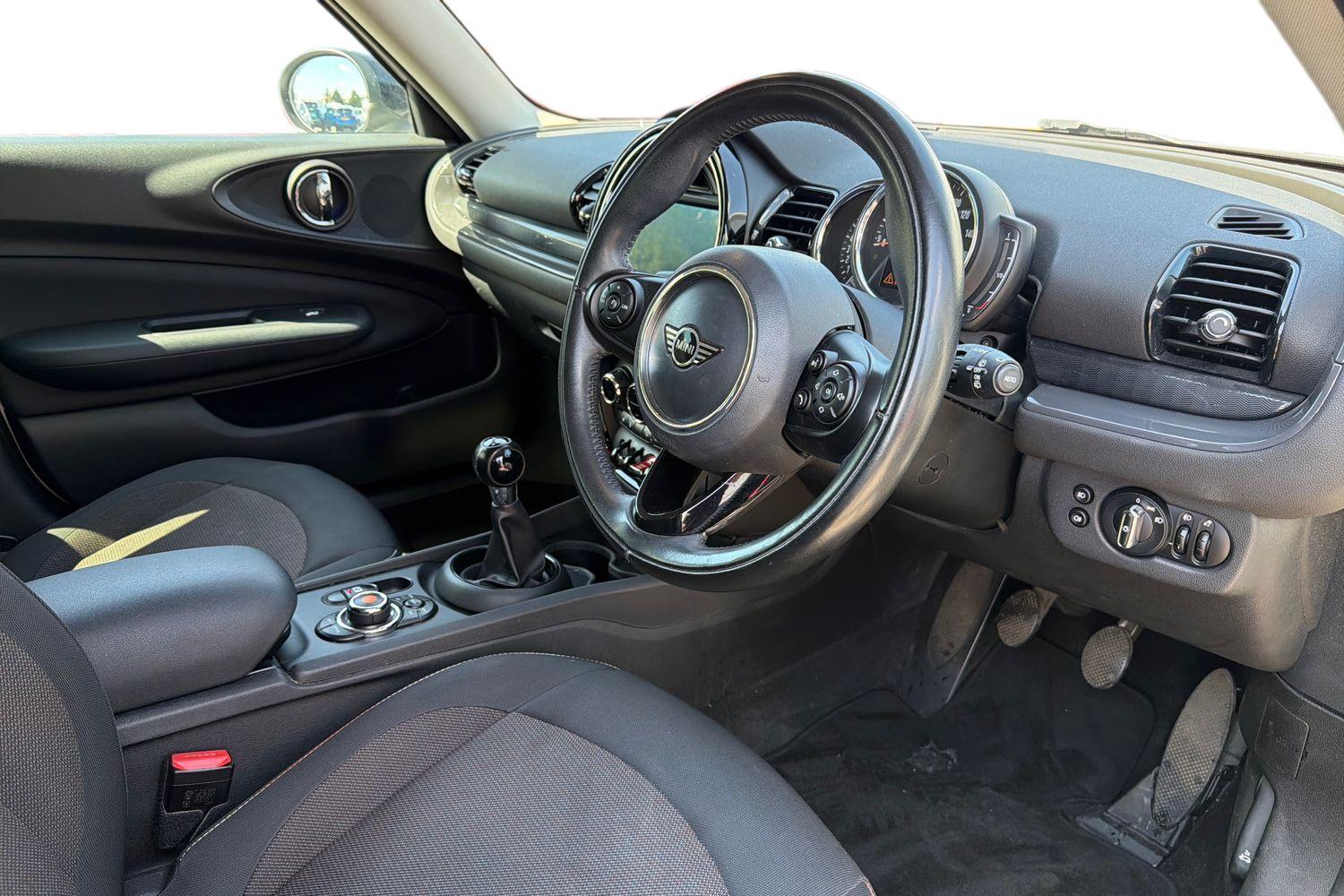 MINI CLUBMAN Photo 8