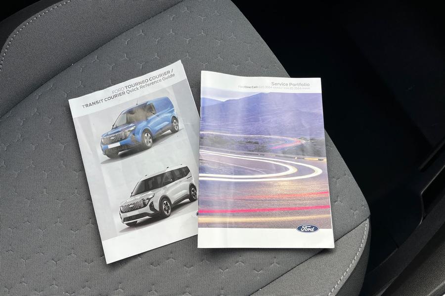 Ford TRANSIT COURIER Photo autoimg-21108546b1ab2e2db366840edd43e63d99a12d47.jpg