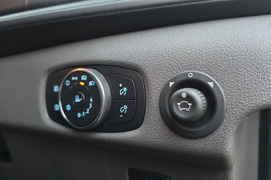 Used Ford E-TRANSIT 29