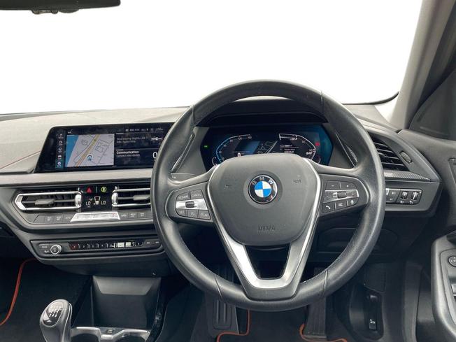 BMW 1 Series Photo 11