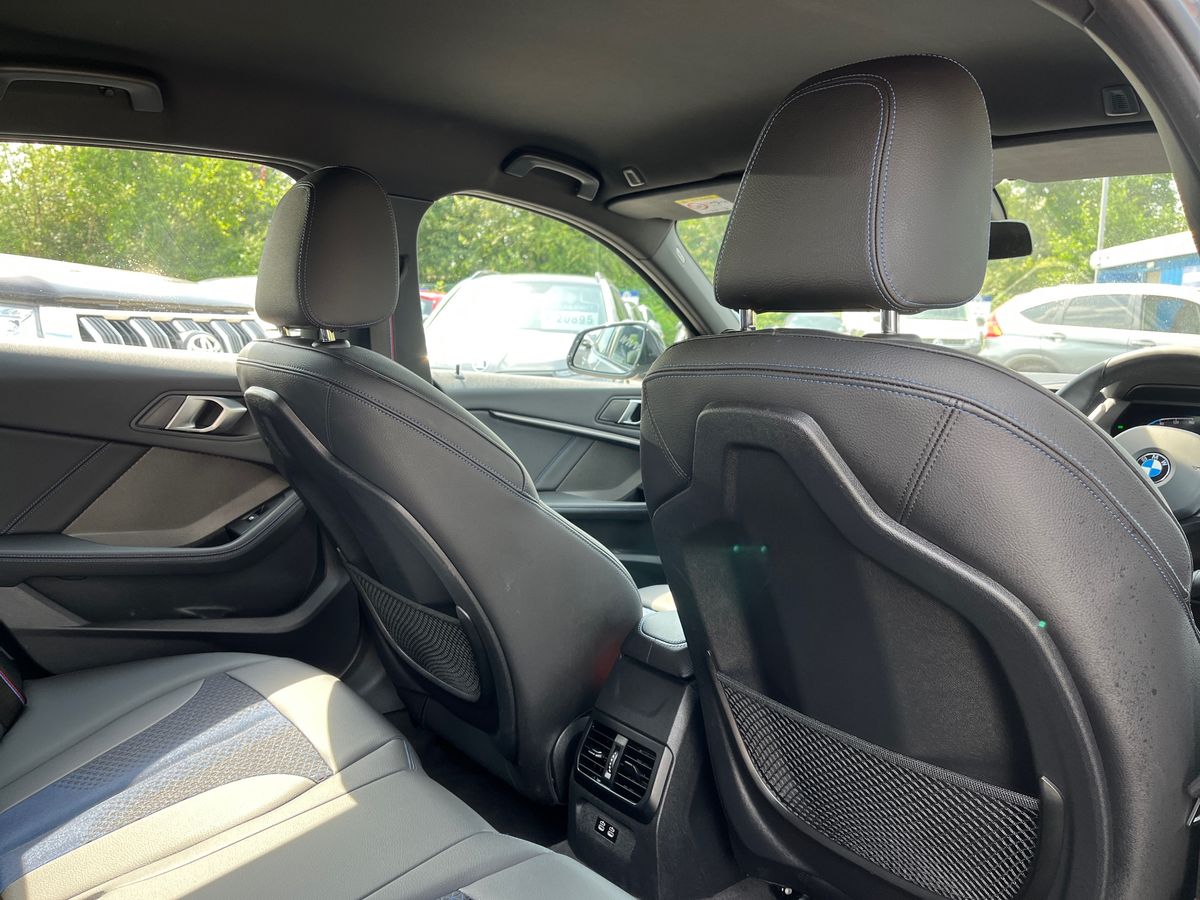 BMW 1 Series Photo 23