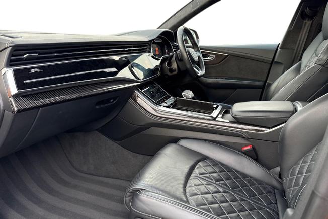 Audi SQ8 Photo 2