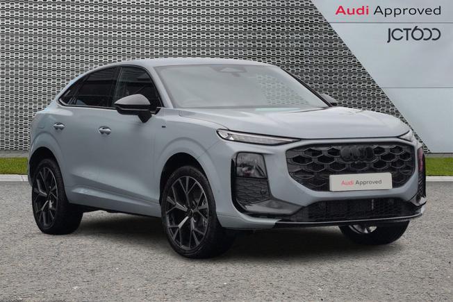 AUDI Q3 Photo 1