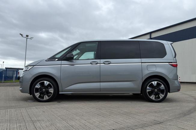 VOLKSWAGEN Multivan Photo 24