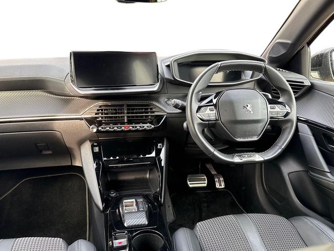 PEUGEOT 208 Photo 11