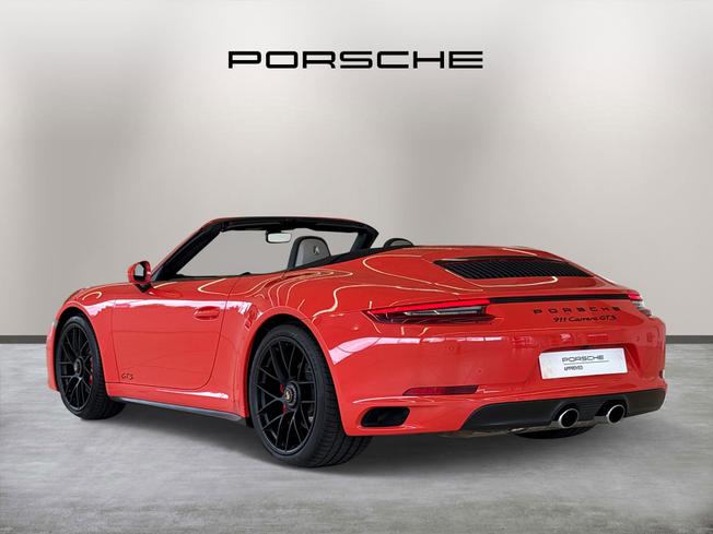 PORSCHE 911 Photo 10