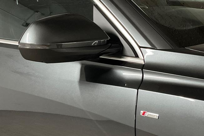 Audi Q8 Photo 20