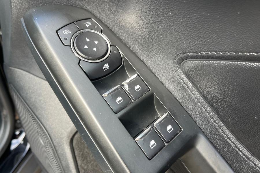 Ford Focus Photo autoimg-212bde96e027fd7c70e405aad03539546417ae56.jpg