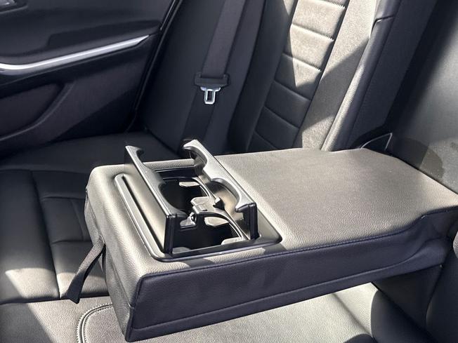 BMW 3 Series Photo 33