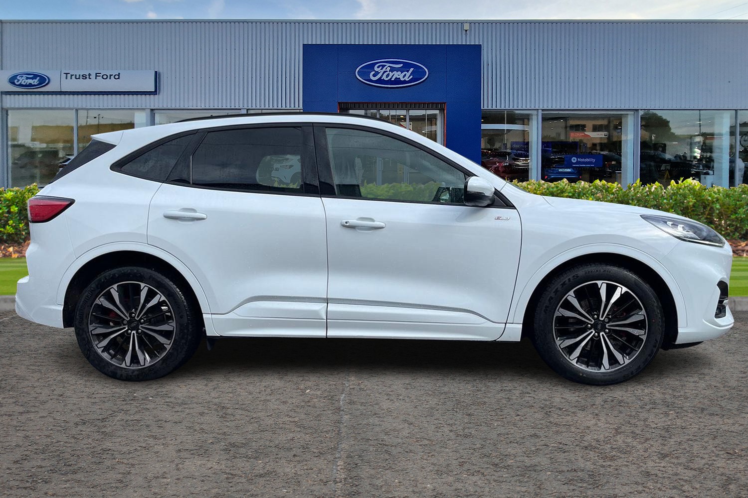 Ford KUGA Photo 2