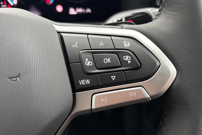 VOLKSWAGEN Tiguan Photo 17