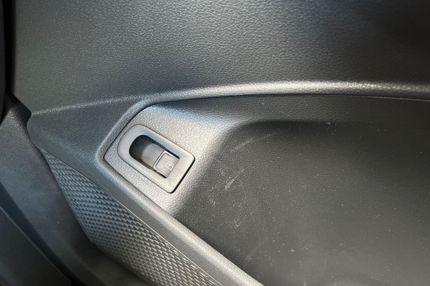 Ford TRANSIT CONNECT Photo 38