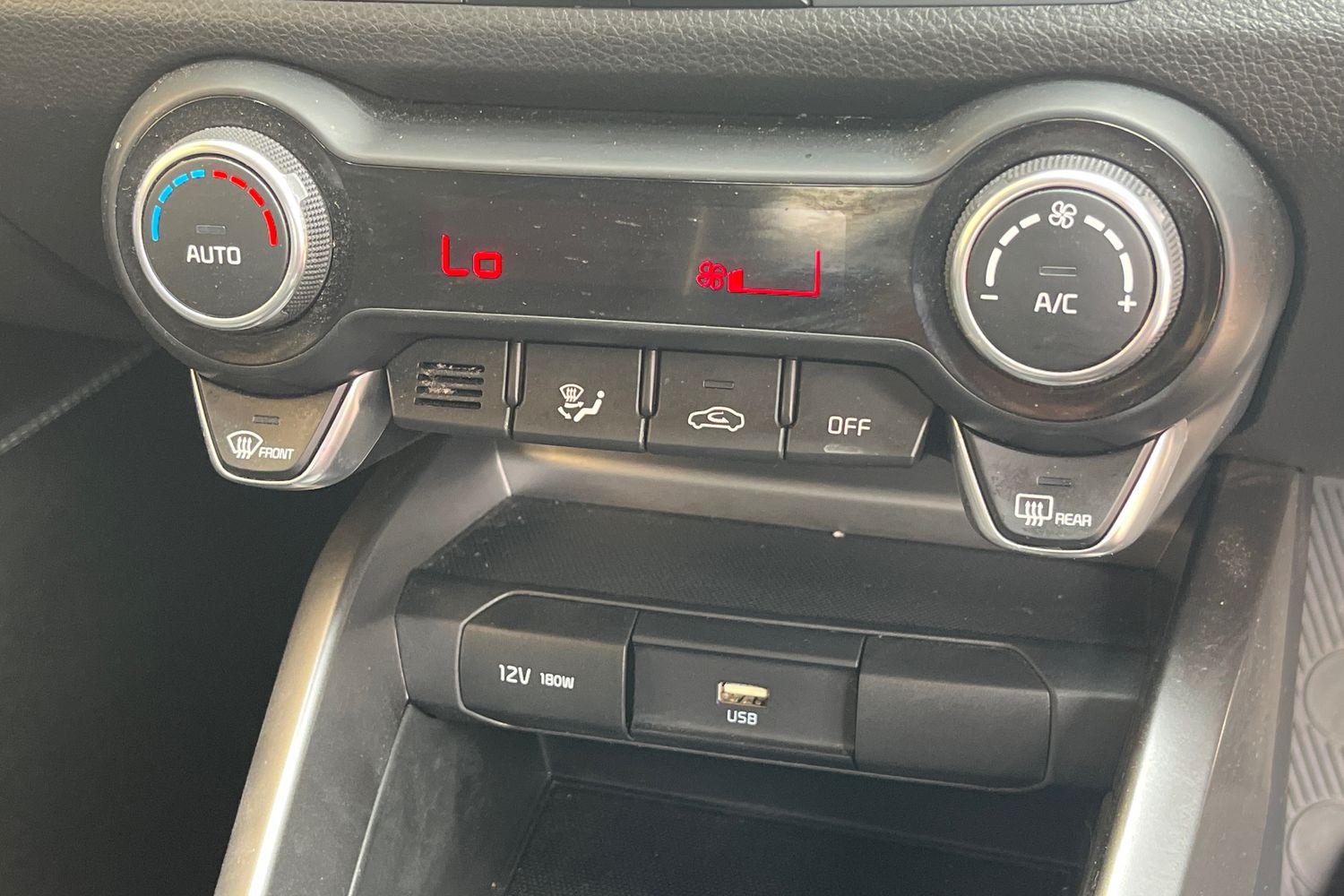 Kia Stonic Photo 27