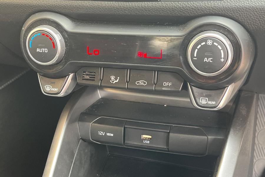 Kia Stonic Photo autoimg-2143007e00a3a9c175d7a5d9c38801cdf6dfaa20.jpg