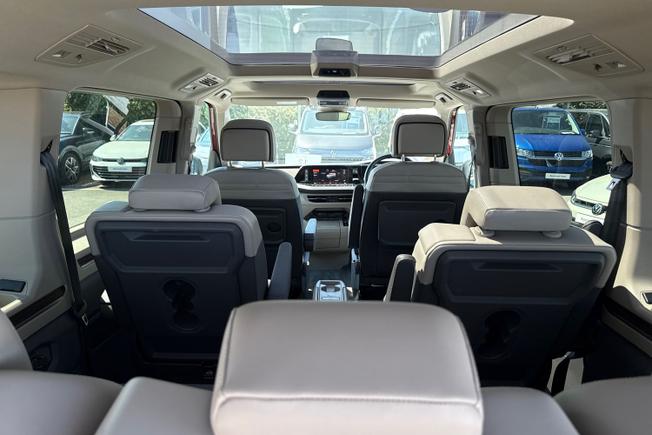 VOLKSWAGEN Multivan Photo 22