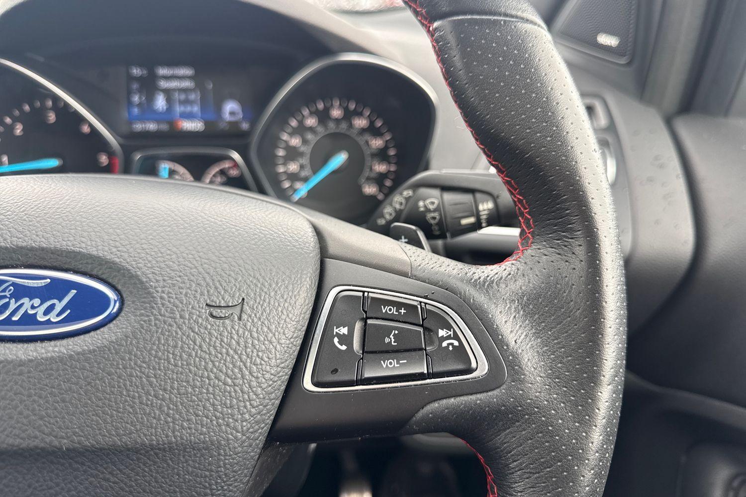 Ford KUGA Photo 33