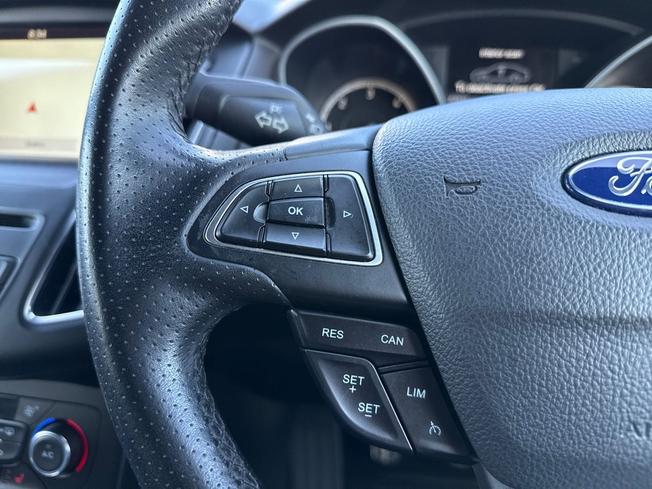 FORD Focus Photo 16