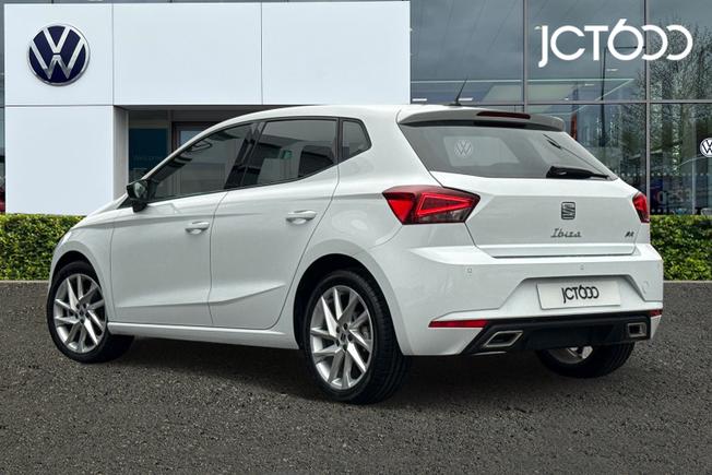 SEAT Ibiza Photo 3