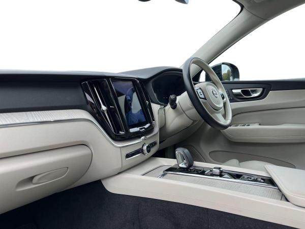 Volvo XC60 Photo autoimg-2158f47501160969cacb446ddaf1f2012a595381.jpg