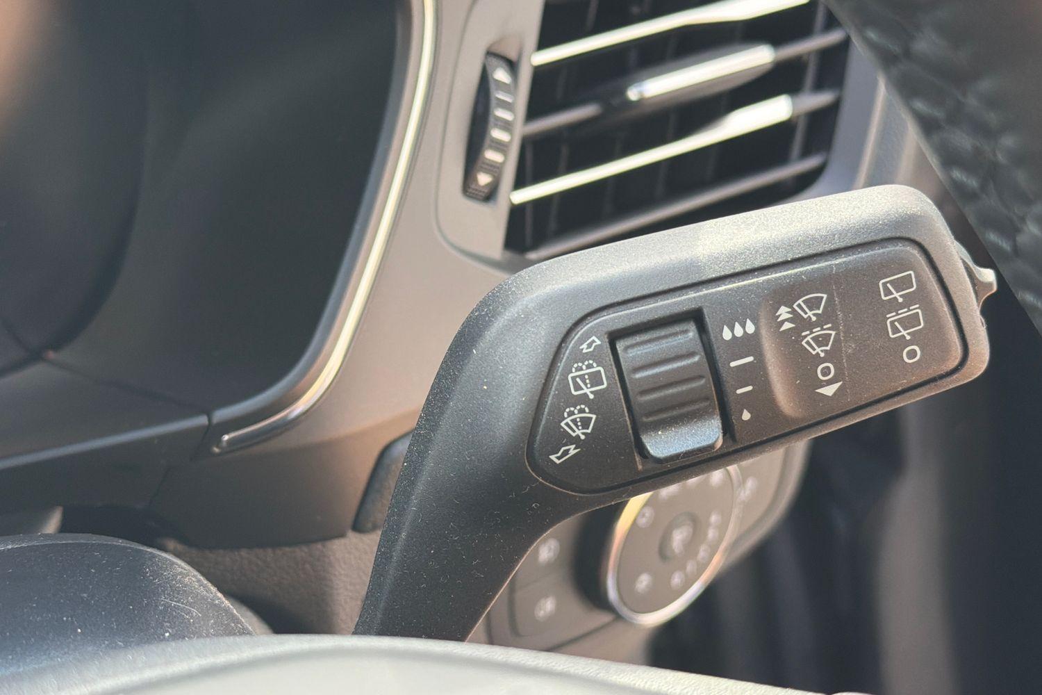 Ford FOCUS Photo 14