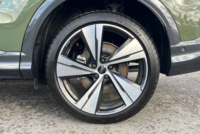 AUDI  Q5 Sportback Photo 5