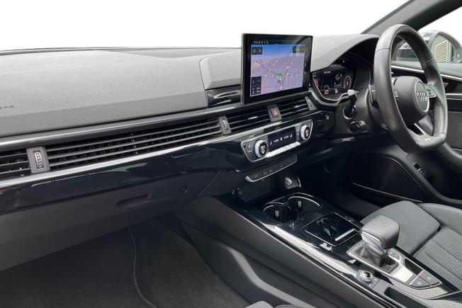 Audi A4 Photo 2