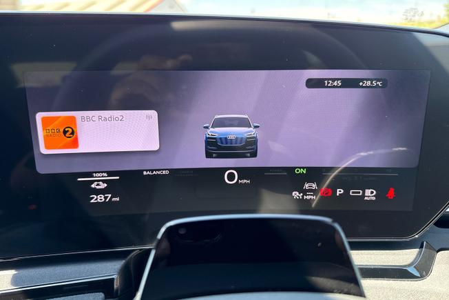 AUDI Q6 E-Tron Photo 15