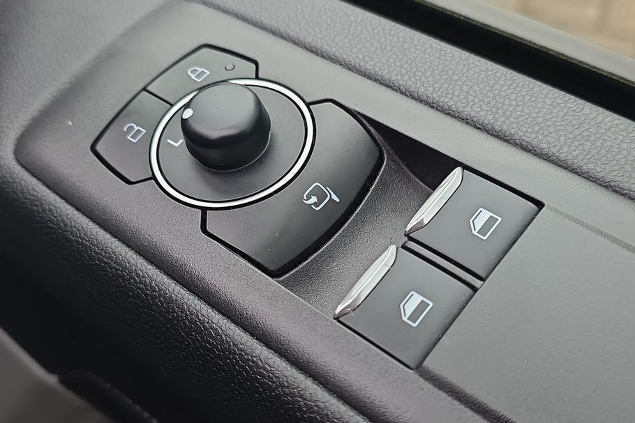 Used FORD TRANSIT CUSTOM WN75AUU 15