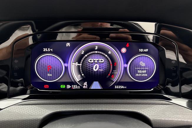 VOLKSWAGEN Golf Photo 15