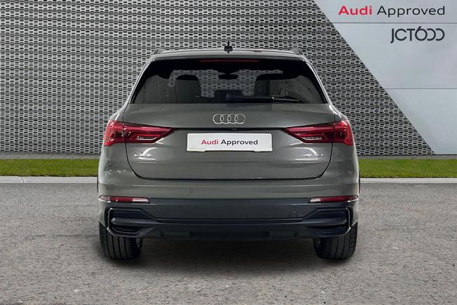 AUDI Q3 Photo 7