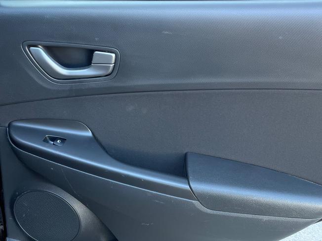 HYUNDAI Kona Photo 32