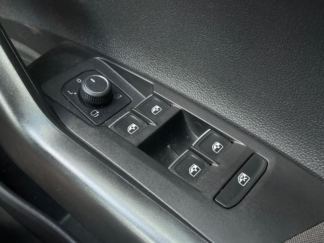 VOLKSWAGEN Polo Photo 34