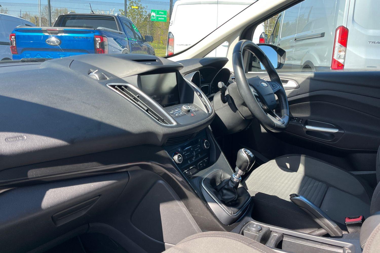 Ford GRAND C-MAX Photo 17