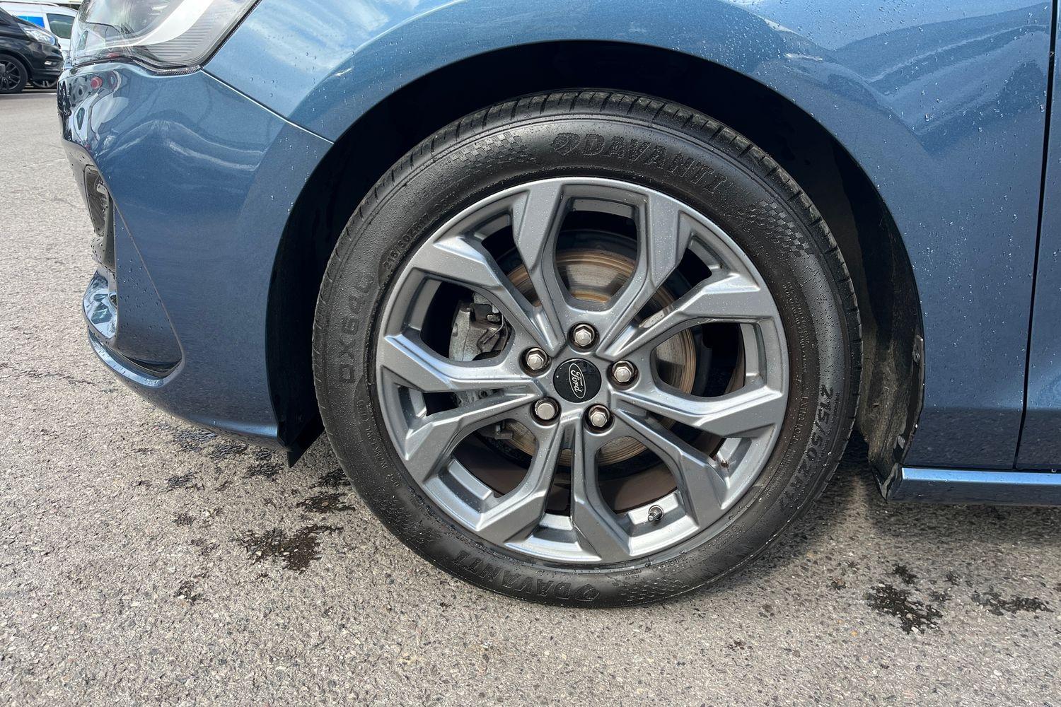 Ford FOCUS Photo 23