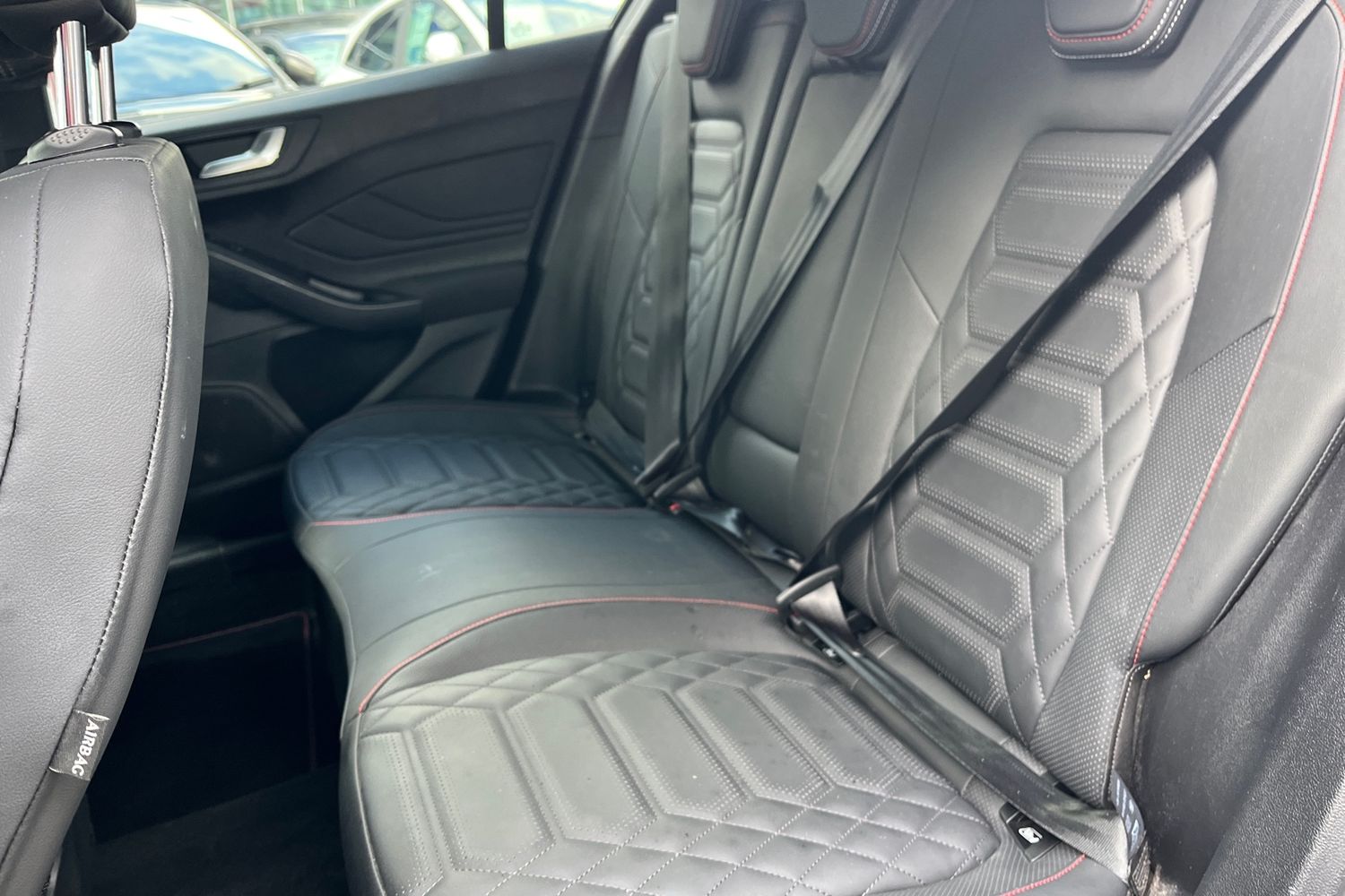 Ford FOCUS Photo 19