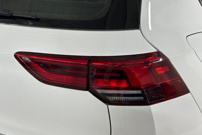 VOLKSWAGEN Golf Photo 18