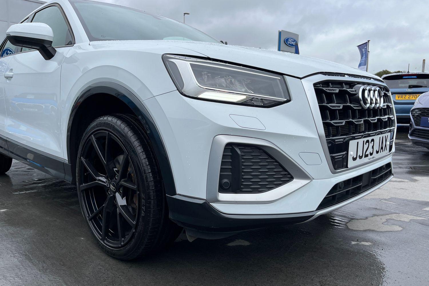 Audi Q2 Photo 24