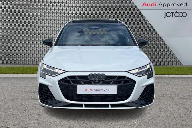 AUDI S3 Photo 8