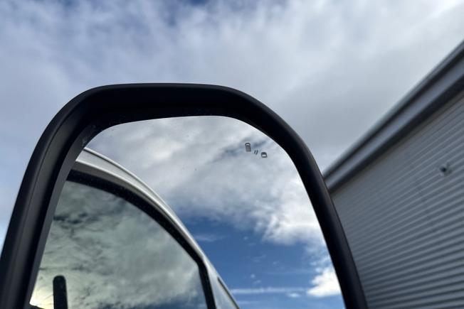 VOLKSWAGEN Transporter Photo 34