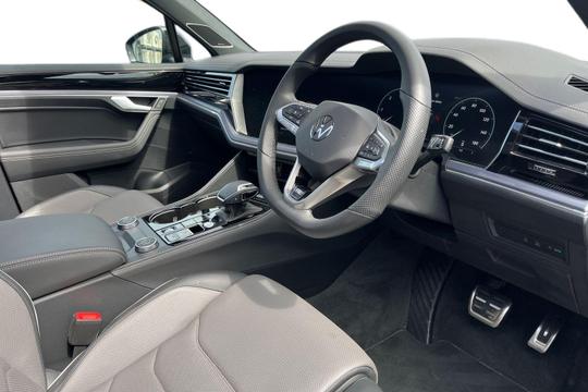 Volkswagen Touareg Photo autoimg-218eff927e5552c9227bf107ac232e5ba4cebe04.jpg