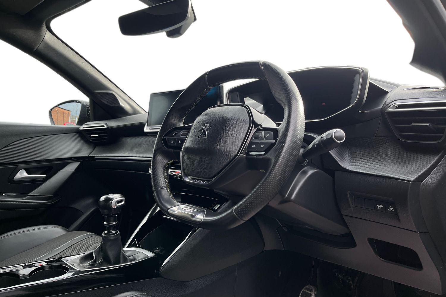 Peugeot 208 Photo 8