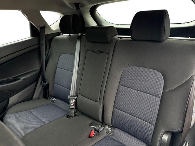 HYUNDAI TUCSON Photo 9