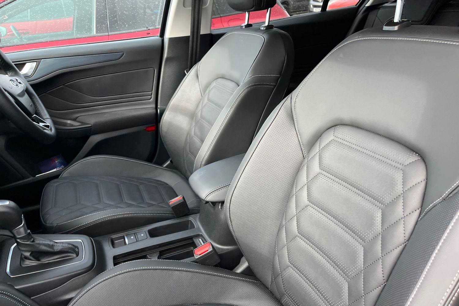 Ford Focus Photo 18