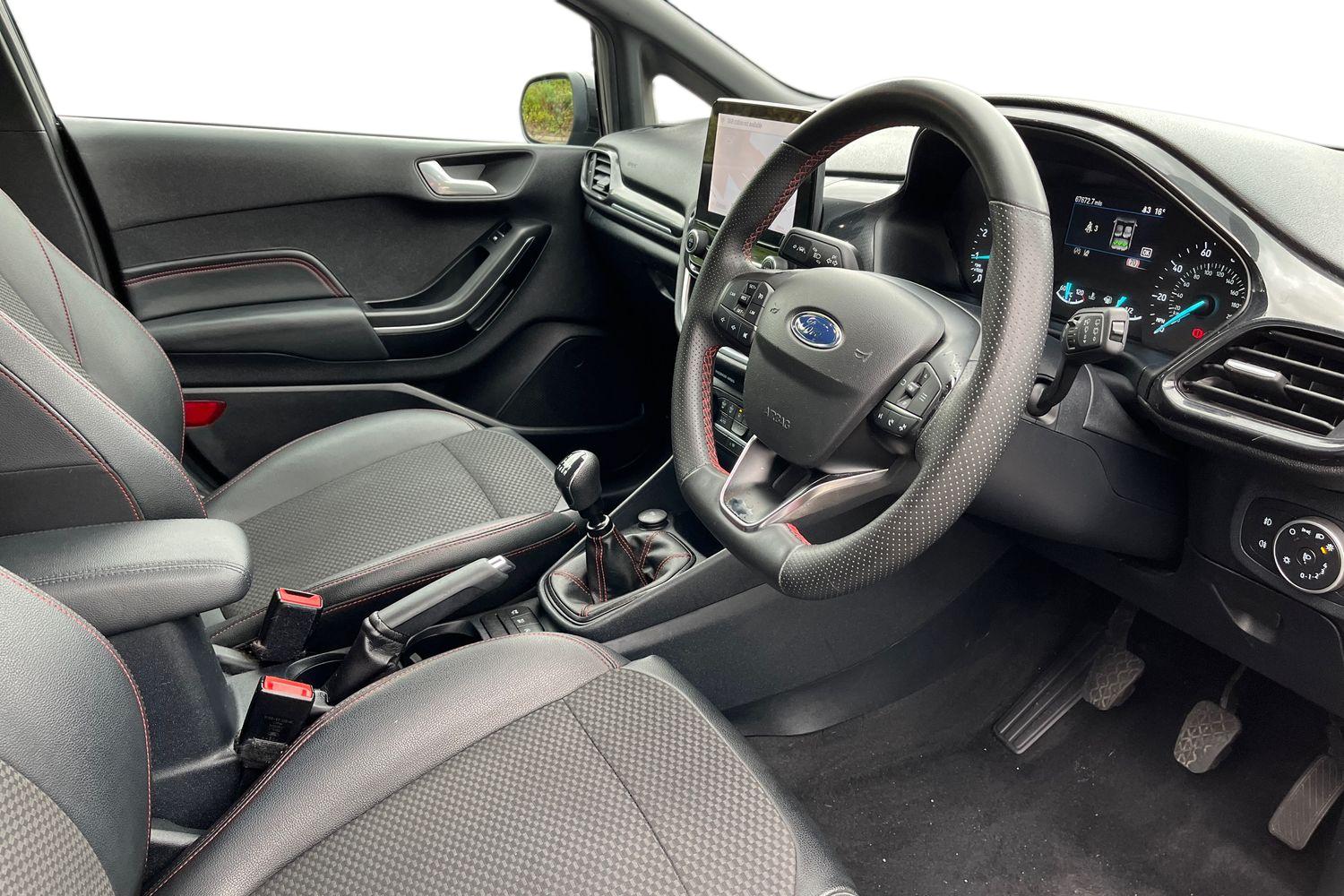 Ford Fiesta Photo 8