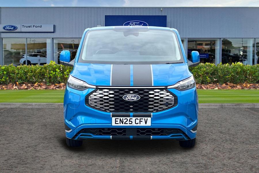 Ford E-Transit Custom Photo autoimg-2193cfb280771a2e0f8e37b6f6a6f49a0ef4a801.jpg